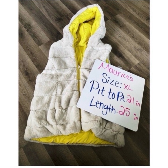 MAURICES Grey and Yellow Reversible Hooded Puffer Vest - Picture 7 of 7